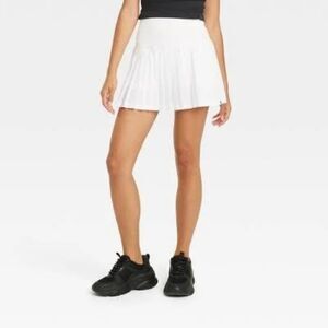 JoyLab White Skater Mini Skirt – Pleated Athletic Style